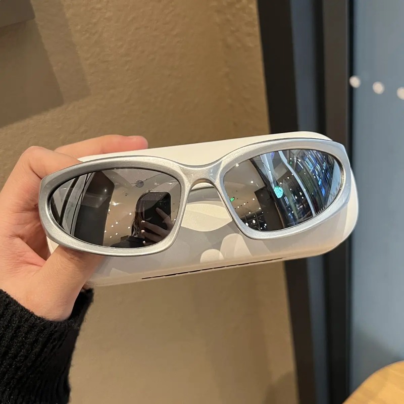 高級 Y2K スポーツパンクサングラス女性抗 UV ゴーグル - Uv Resin のレビューと価格